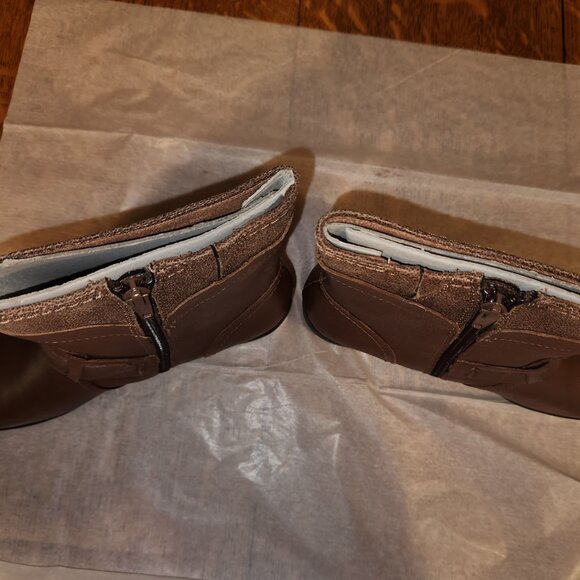 Clarks Riddle Avant Boots NWT - Picture 6 of 8